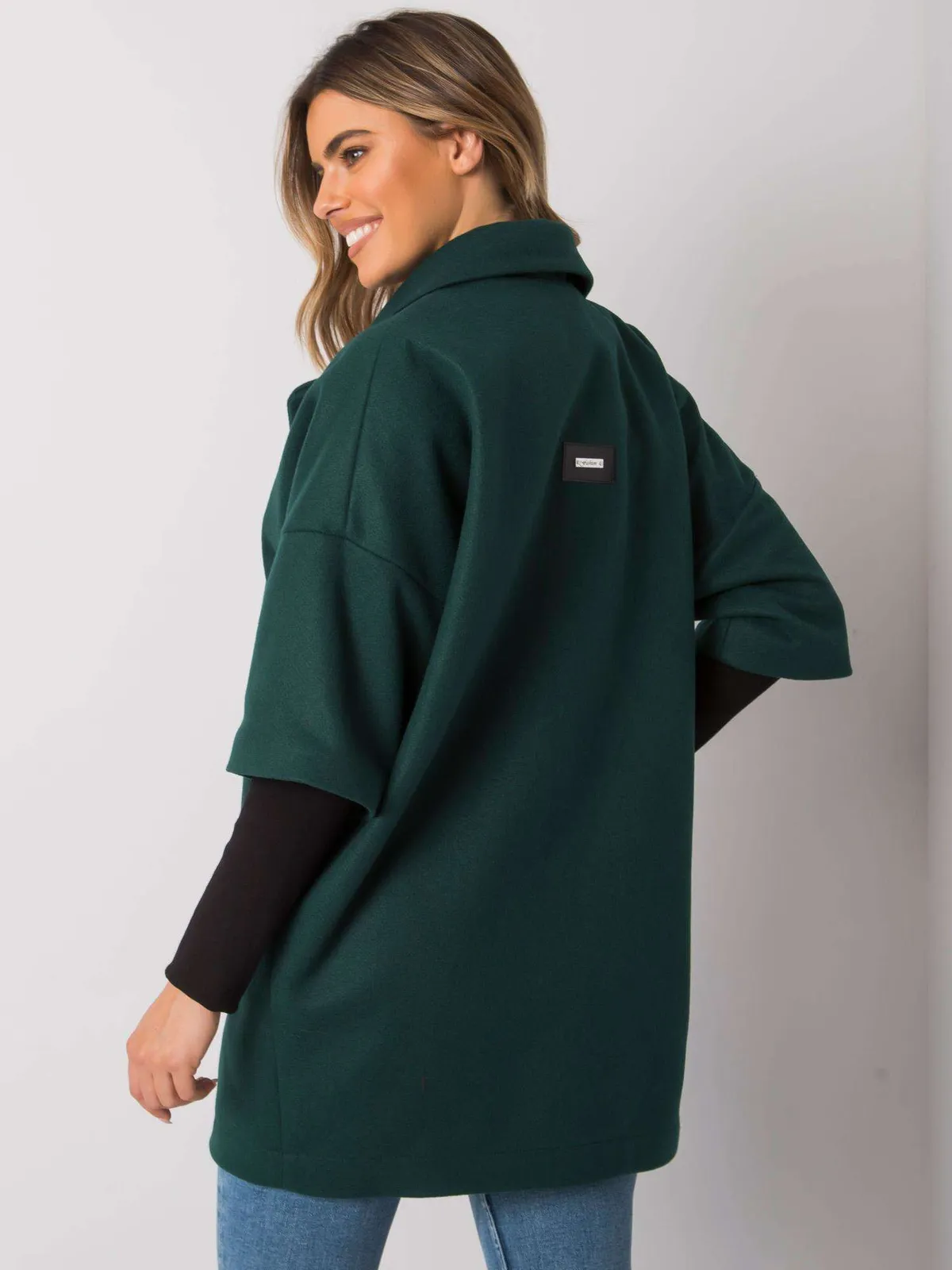 RUE PARIS Ciemnozielony płaszcz oversize - zdjęcie 3