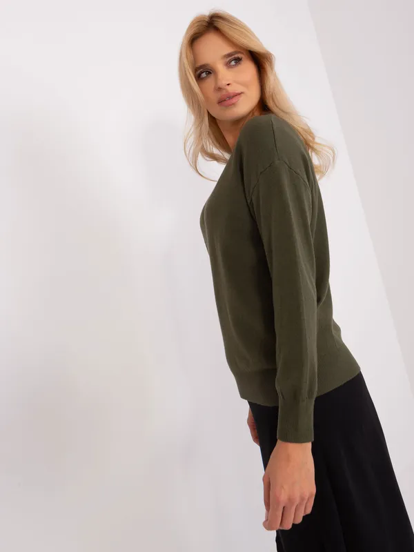Khaki sweter klasyczny z okrągłym dekoltem