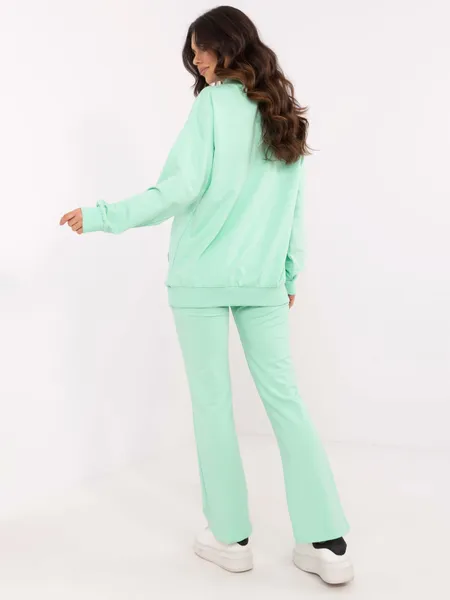 Casualowy komplet oversize z bluzą i spodniami