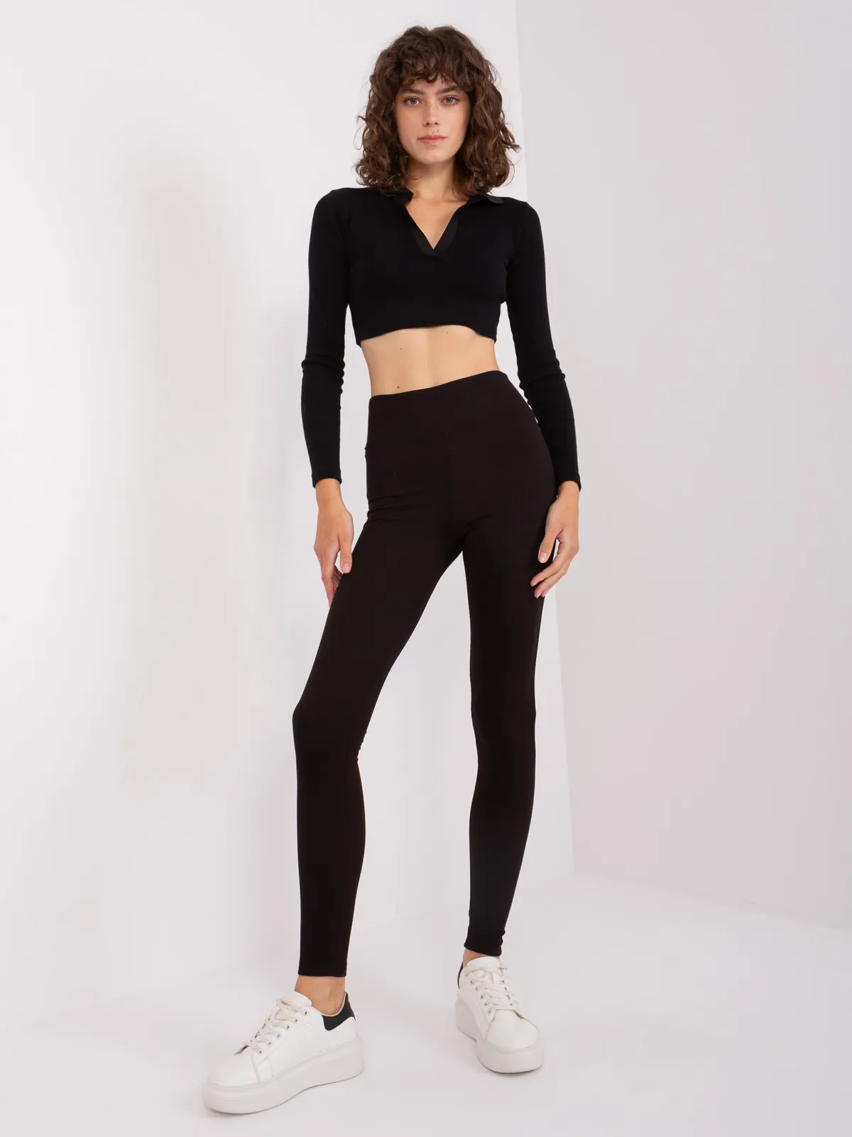 Czarne legginsy basic z wysokim stanem RUE PARIS - zdjęcie 3