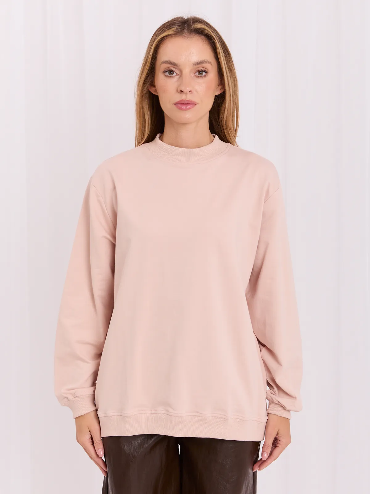 Casualowa bluza oversize ze stójką - zdjęcie 7