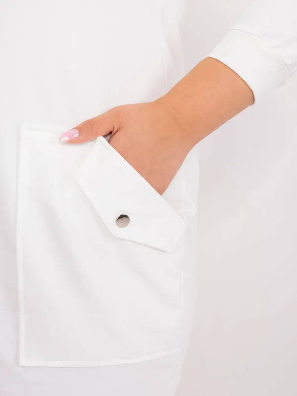 Casualowa tunika z kieszeniami i wiązaniem - widok 2