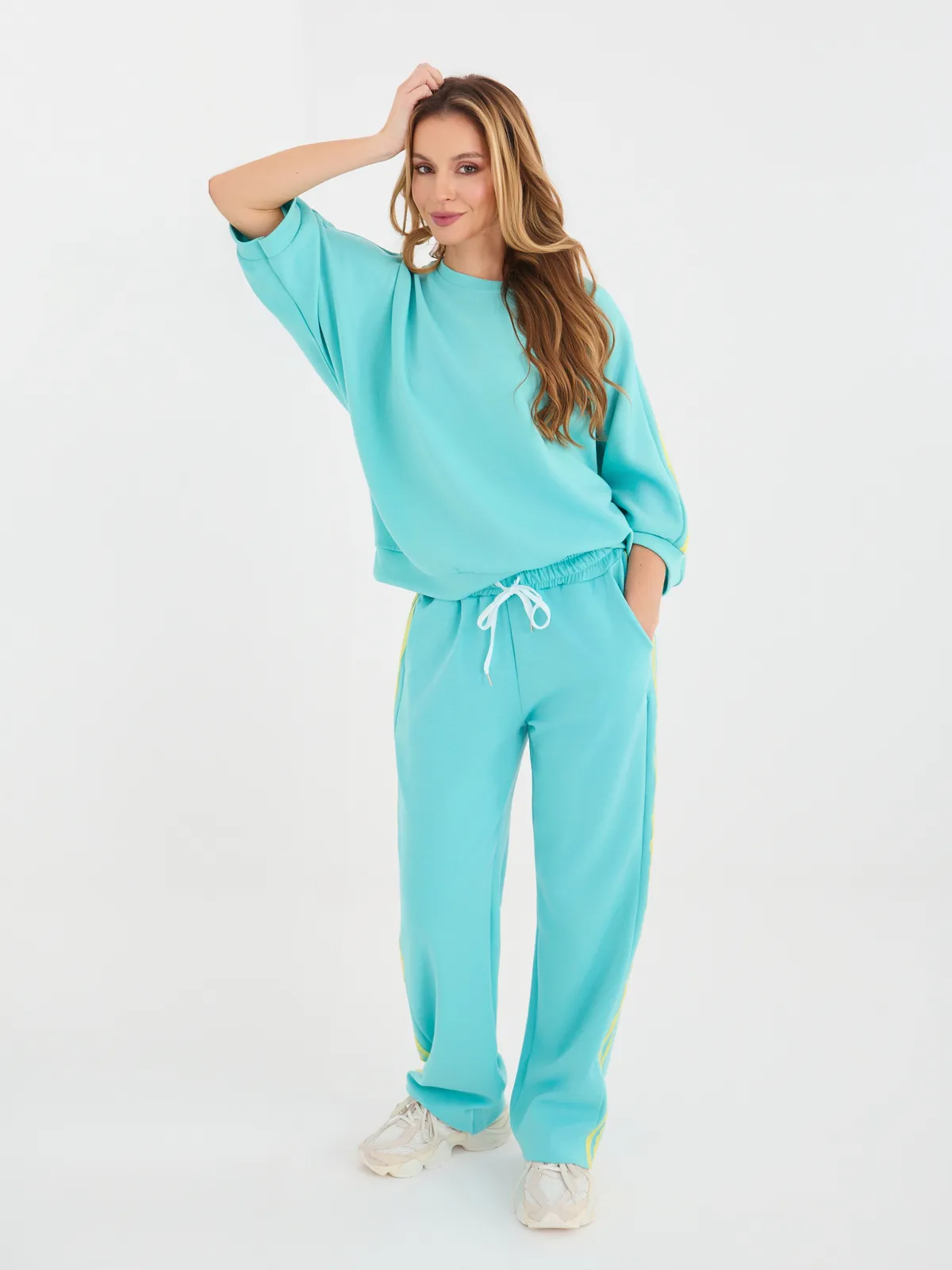 Bluza oversize z lampasami w sportowym stylu - zdjęcie 1