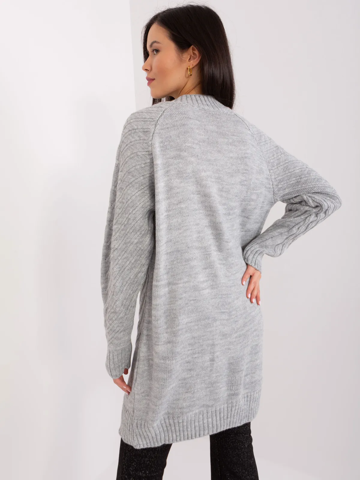 Ciemnoszary długi sweter oversize z półgolfem - zdjęcie 1