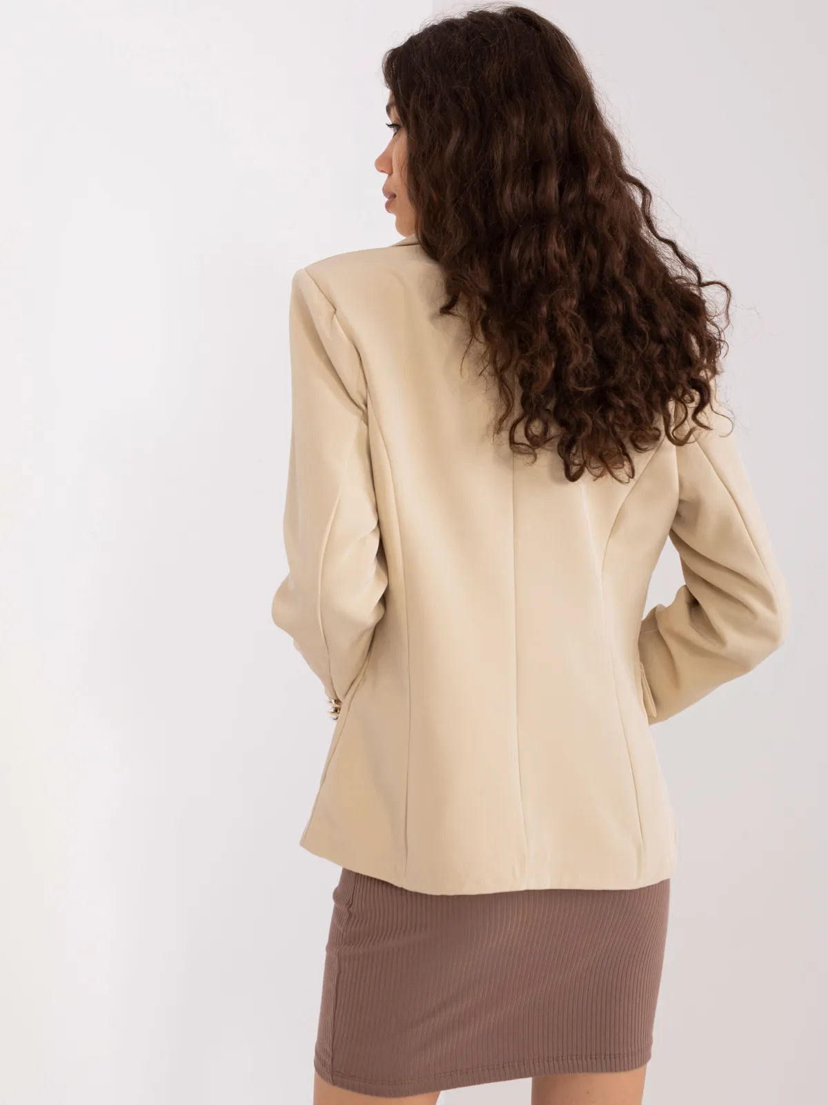 Beżowa dwurzędowa marynarka damska OCH BELLA - zdjęcie 3