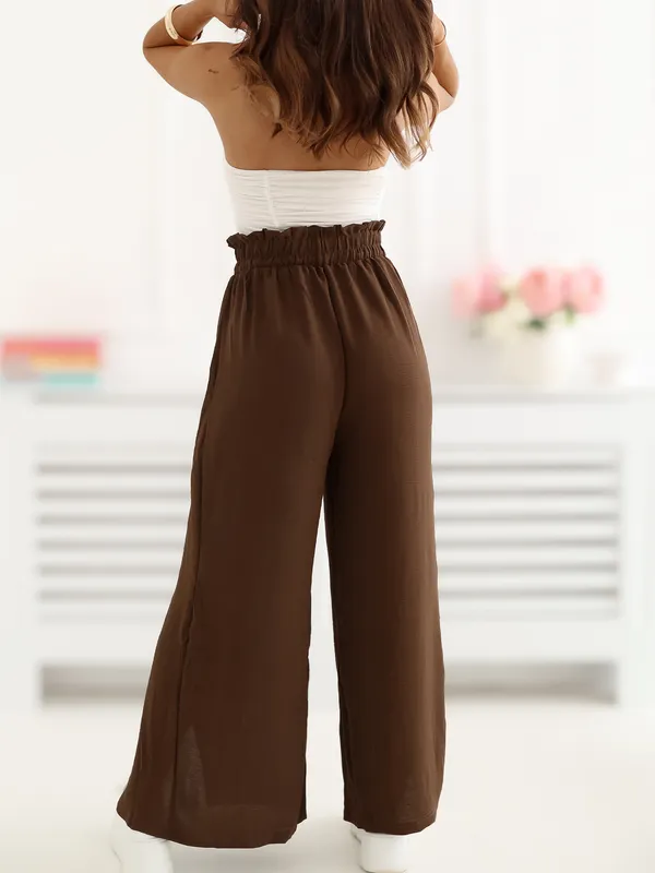 Szerokie spodnie z wysokim stanem i rozcięciami