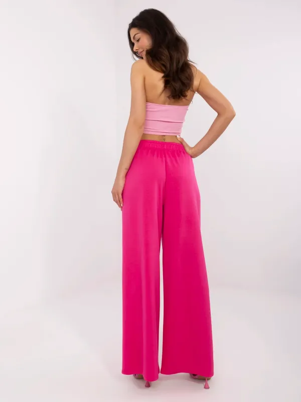 Wygodne spodnie typu wide leg z gumką