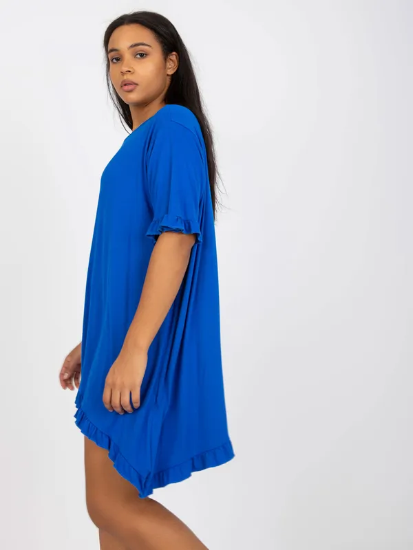 Ciemnoniebieska mini sukienka plus size z falbaną - widok 2