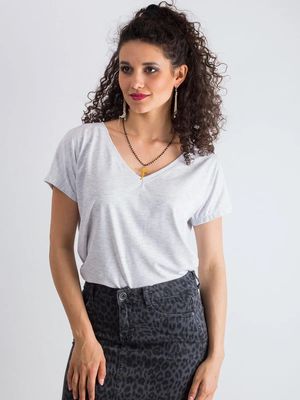Melanżowy t-shirt V-neck jasnoszary - zdjęcie 5