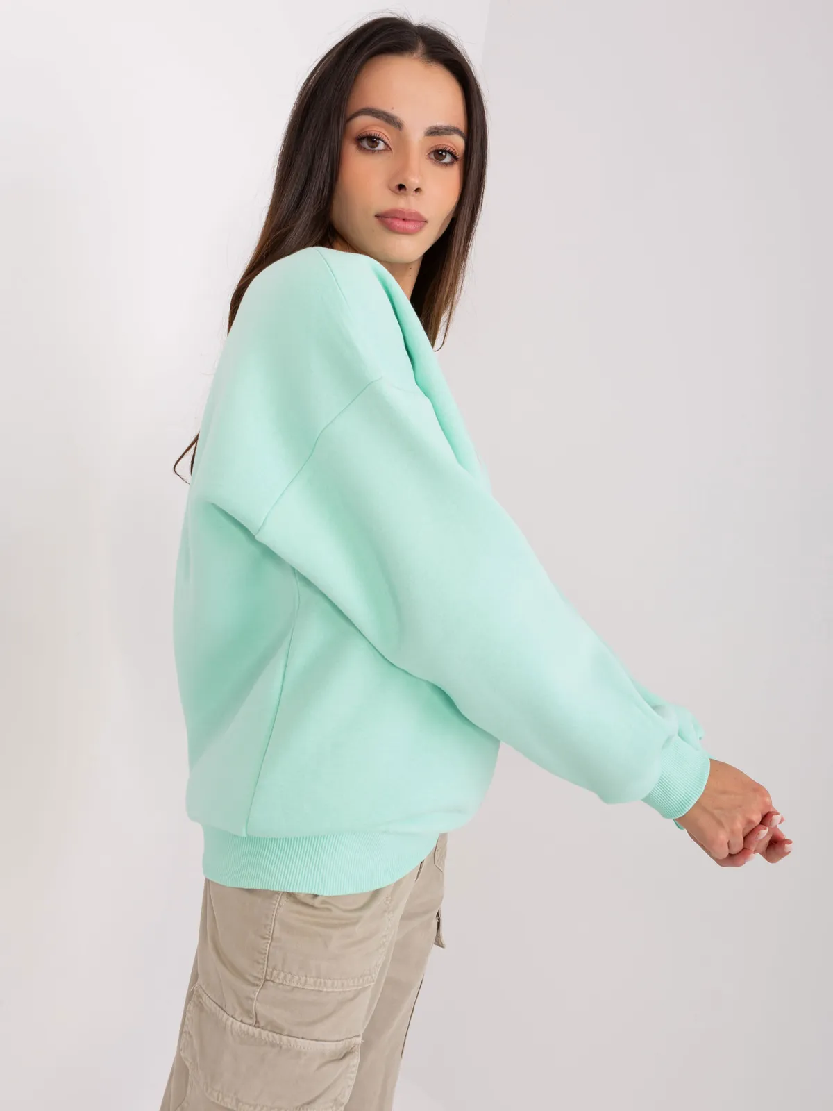 Beżowa bluza bez kaptura o kroju oversize - zdjęcie 1