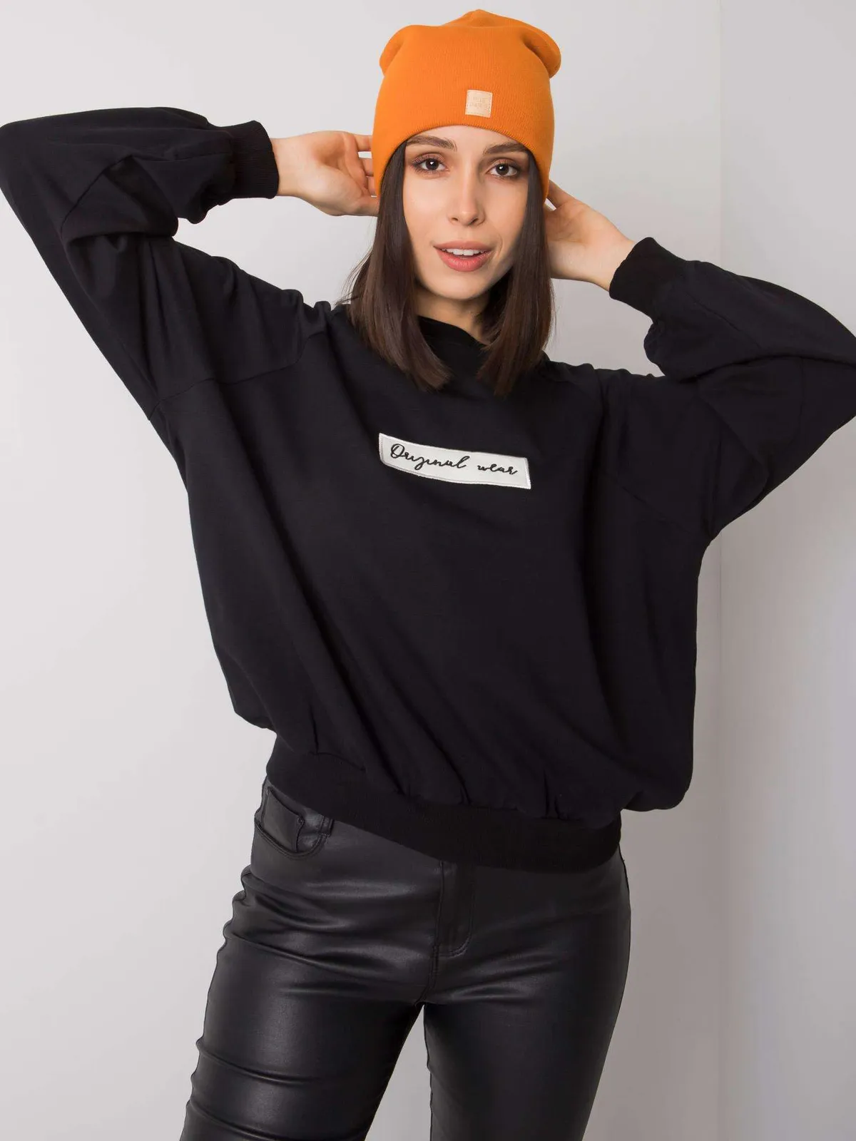 Szara czapka beanie - zdjęcie 4