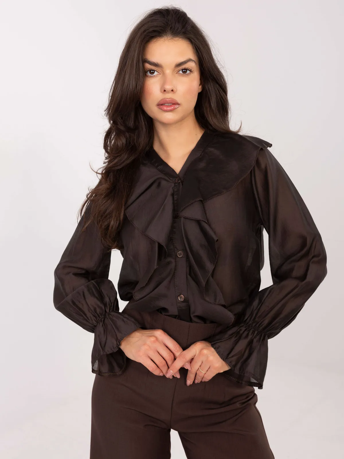 Koszula z falbanami przy dekolcie i mankietach - zdjęcie 1