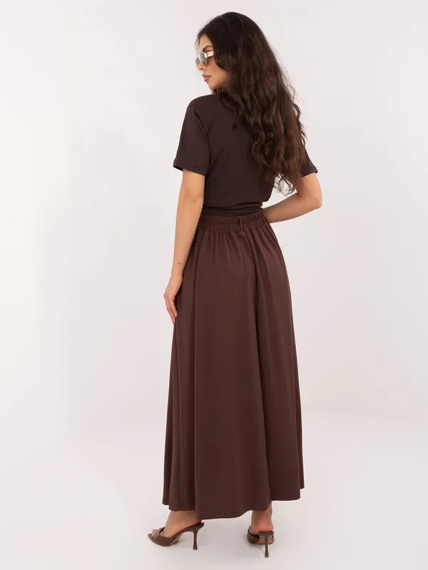 Elegancka spódnica maxi z praktycznymi kieszeniami