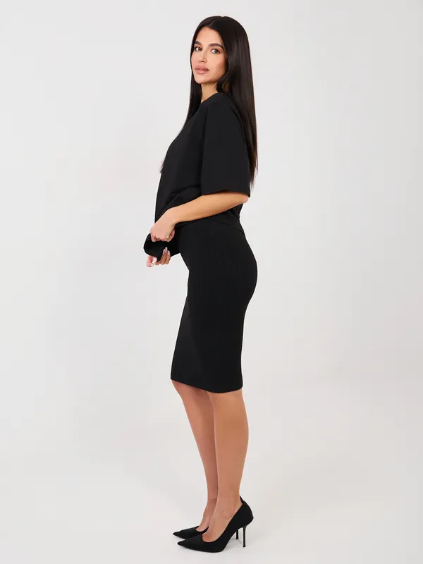 Dopasowana spódnica o kroju ołówkowym z prążkowanej dzianiny