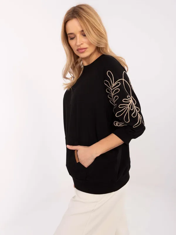 Casualowa bluza z haftowanymi rękawami i kieszenią - widok 2