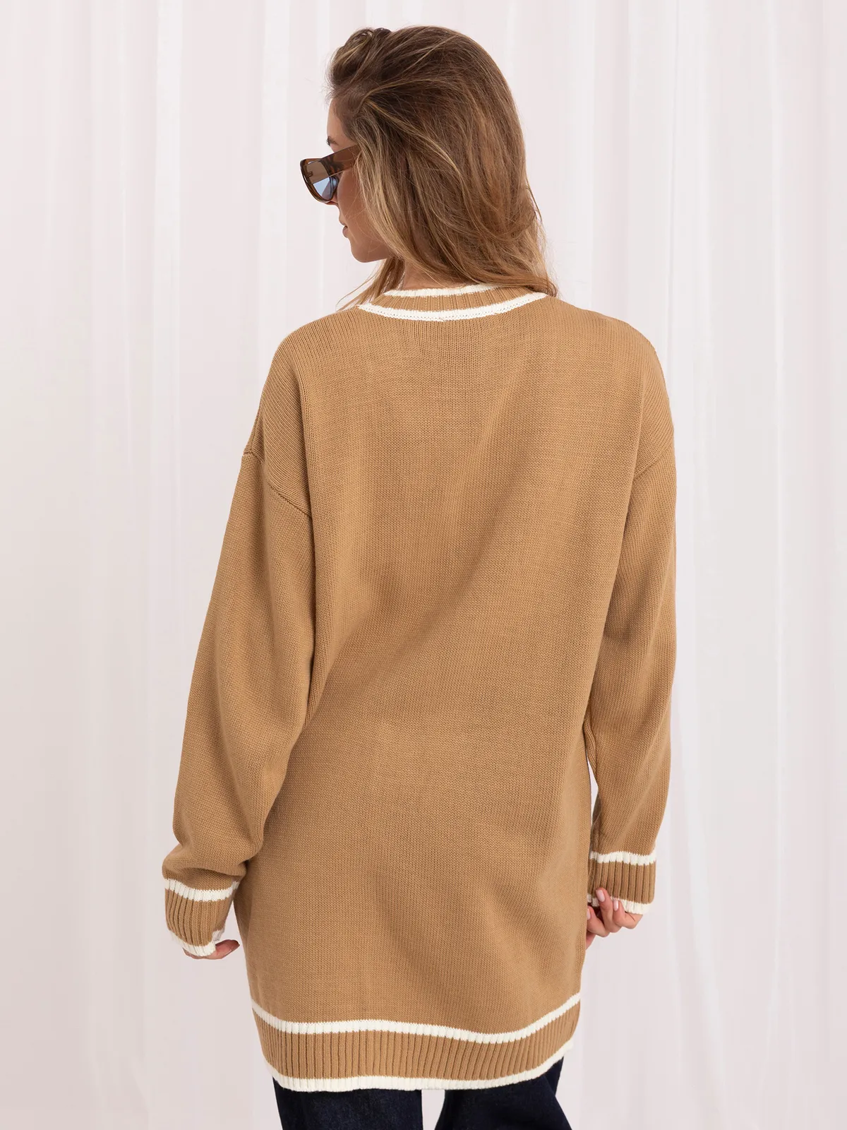 Ciemnobeżowy sweter rozpinany z kieszeniami RUE PARIS - zdjęcie 5