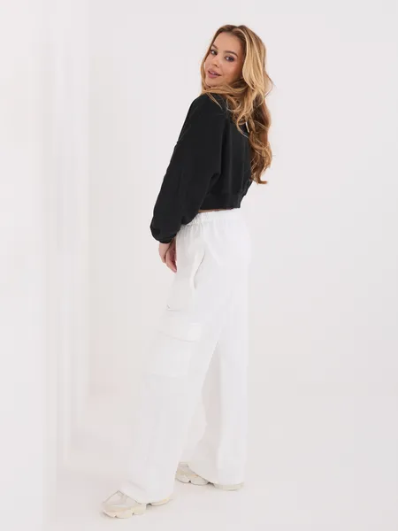 Dresowe spodnie cargo o kroju wide leg