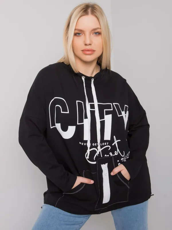 Czarna bluza plus size z nadrukiem i kieszeniami