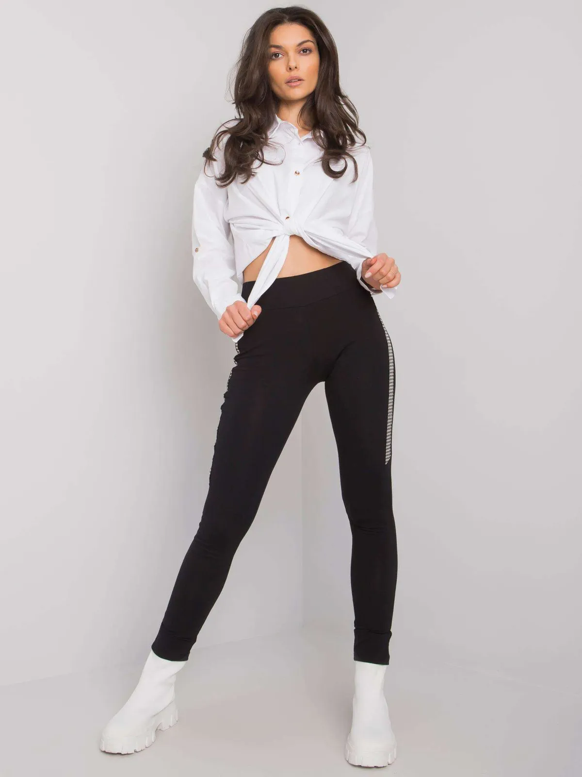 Dopasowane legginsy z ozdobnym lampasem w pepitkę - zdjęcie 1