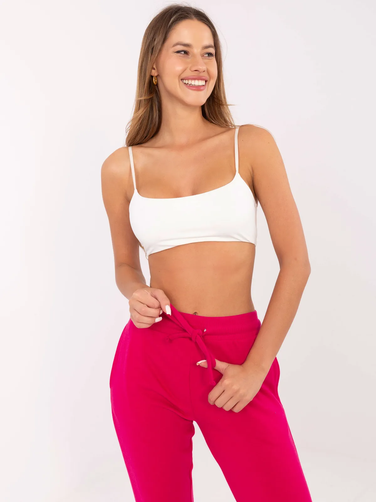 Wygodne spodnie dresowe typu jogger ze ściągaczami - zdjęcie 1