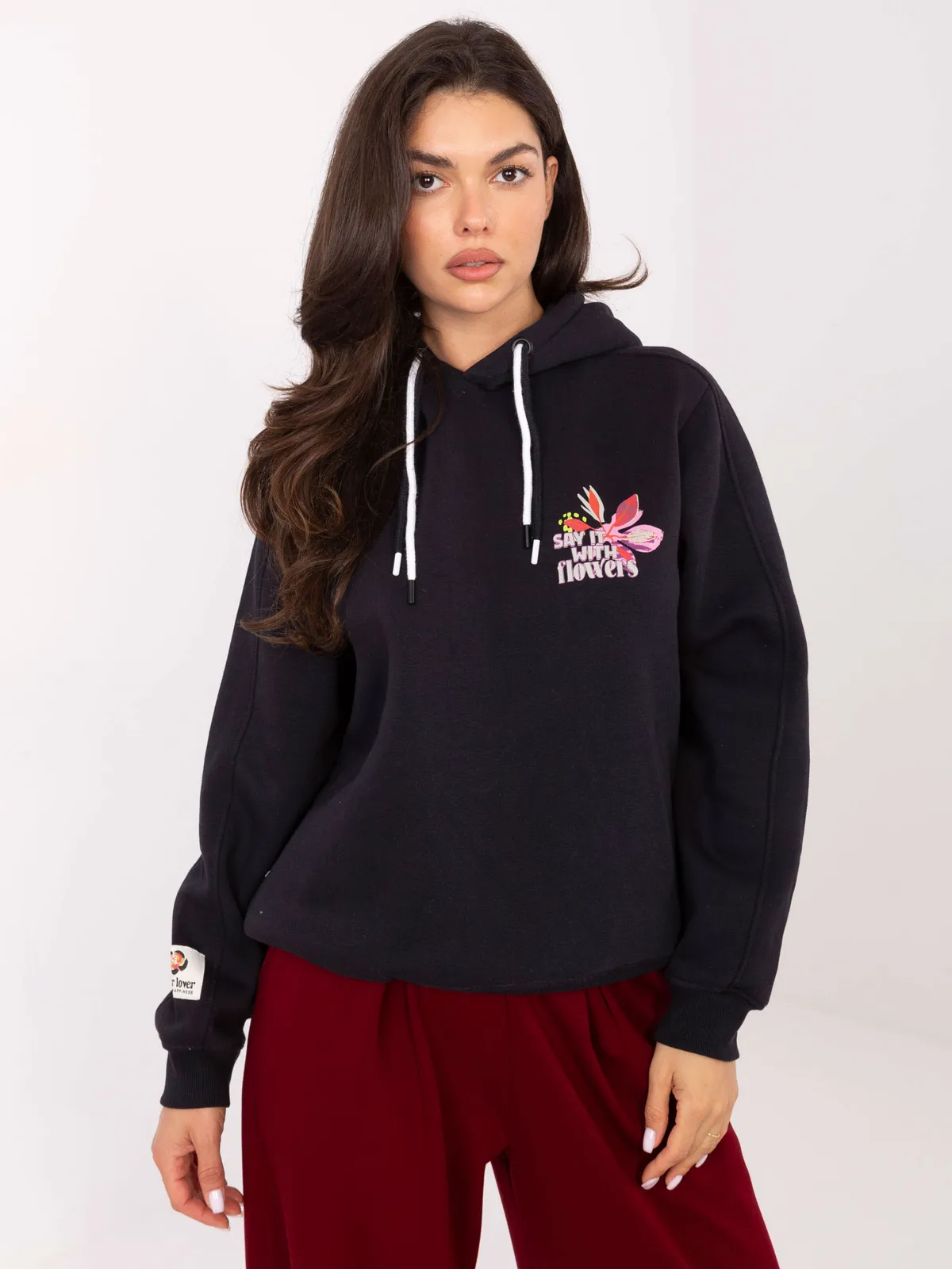 Oversize'owa bluza z kapturem i kwiatowym nadrukiem - zdjęcie 1