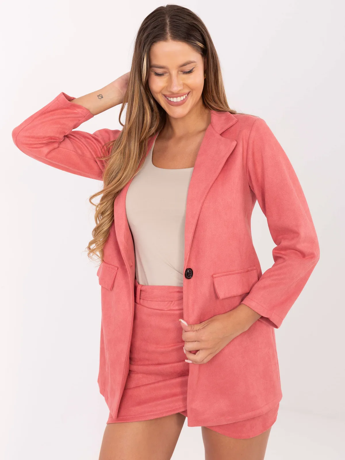 Klasyczna marynarka o kroju oversize z klapami - zdjęcie 1