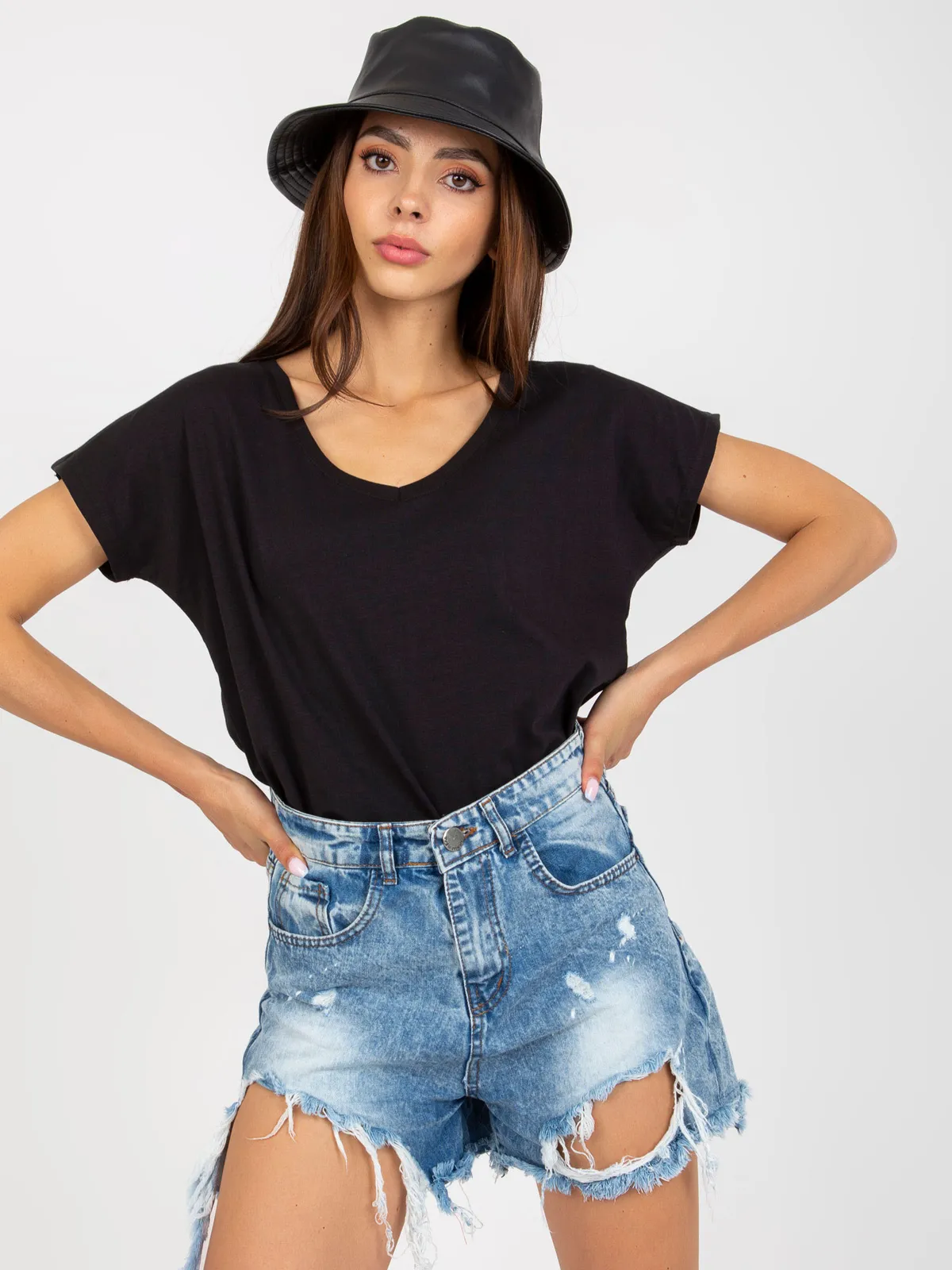 Czarny gładki t-shirt basic z bawełny - zdjęcie 4