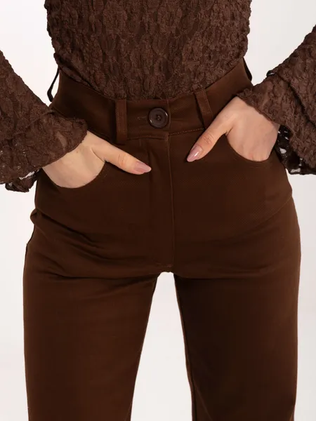Klasyczne spodnie z wysokim stanem typu bootcut