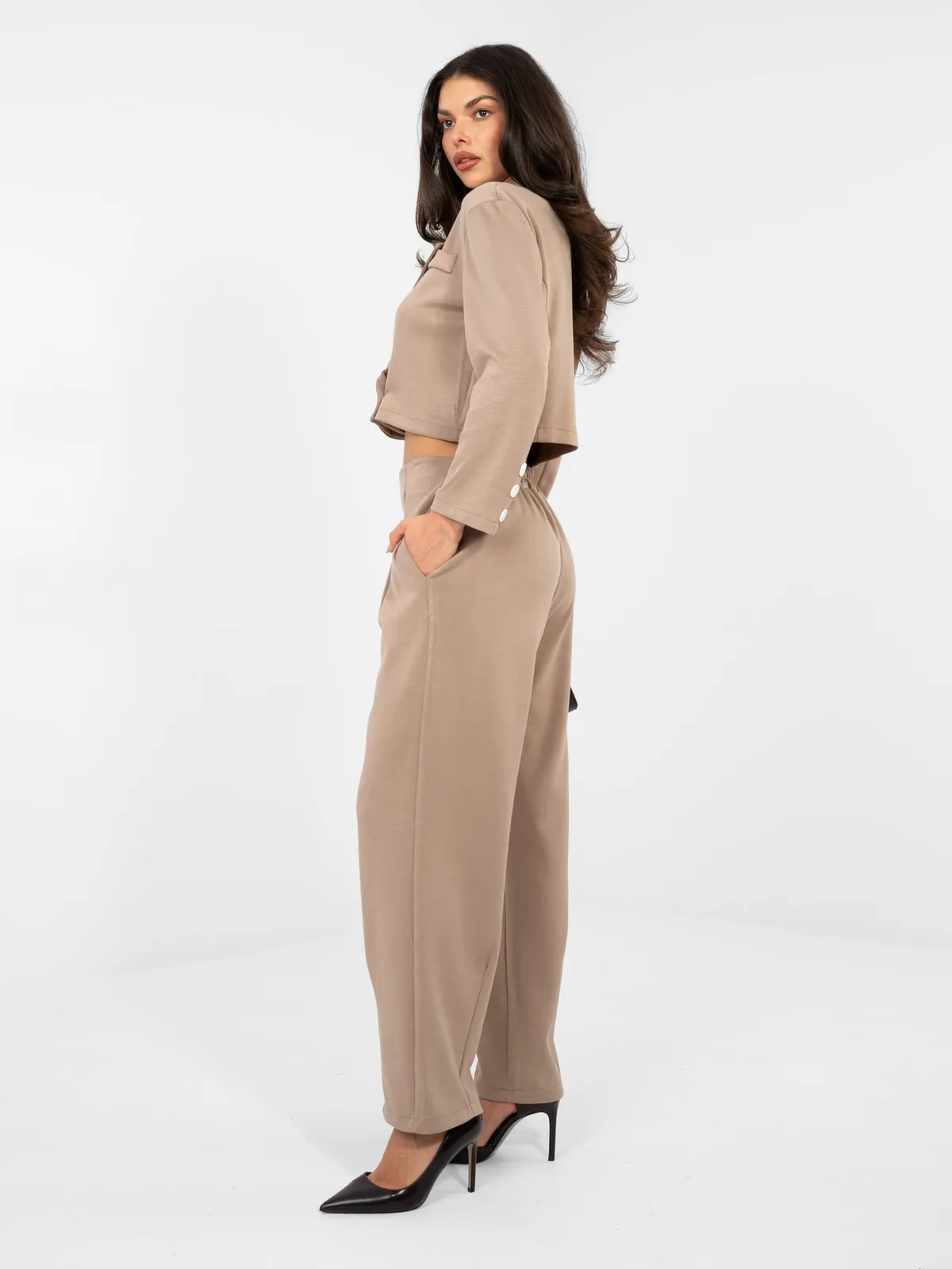 Krótka marynarka typu crop z dwurzędowym zapięciem - zdjęcie 1