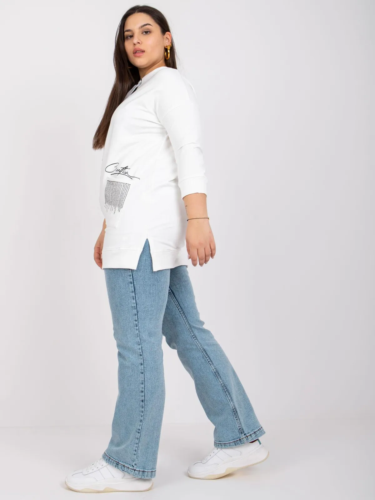 Dłuższa bluza z kapturem i ozdobnym nadrukiem - zdjęcie 1