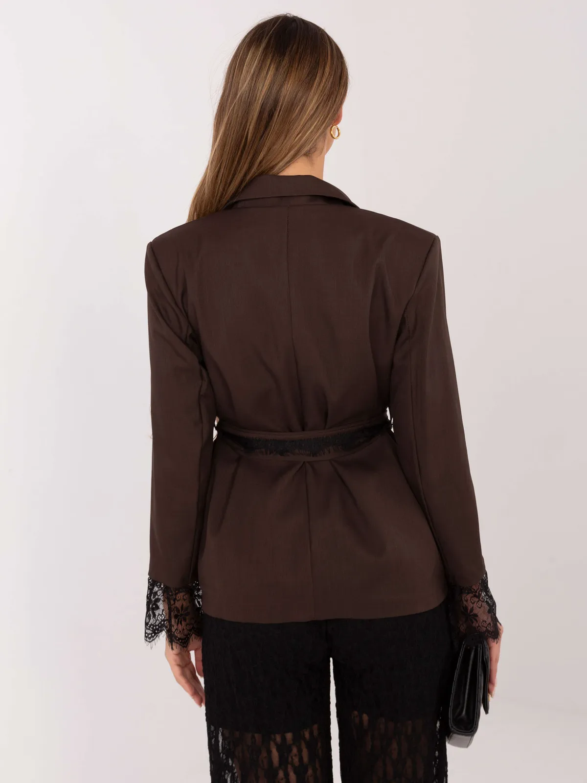 Wizytowa marynarka z wiązaniem i koronkowym wykończeniem - zdjęcie 1