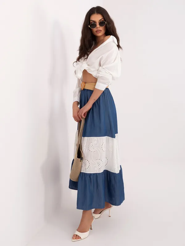 Rozkloszowana spódnica midi z ażurowym wykończeniem