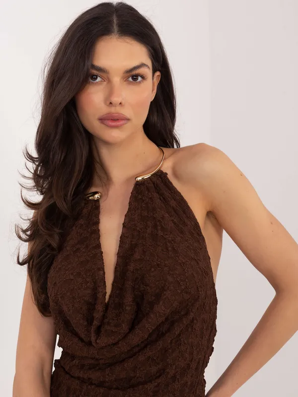 Dopasowany top z ozdobnym dekoltem typu halter