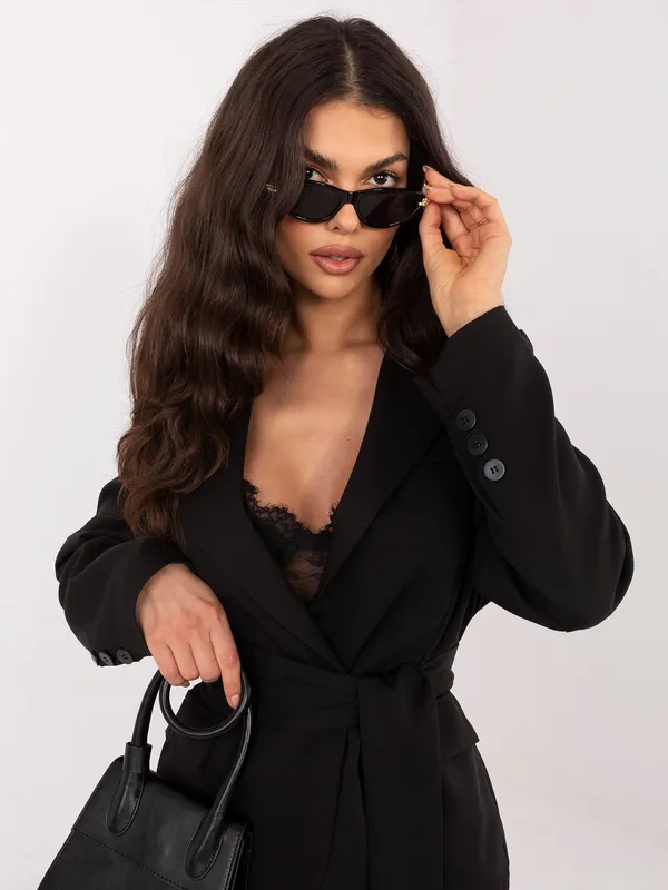 Dwuczęściowy komplet wizytowy z wiązaną marynarką