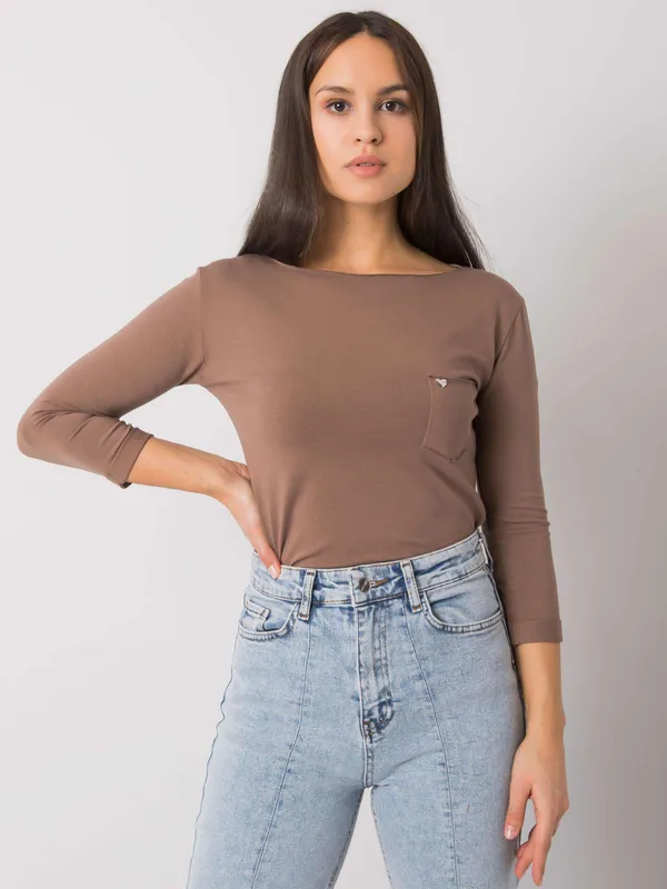 Klasyczna bluzka z łódkowym dekoltem i kieszonką - widok 2