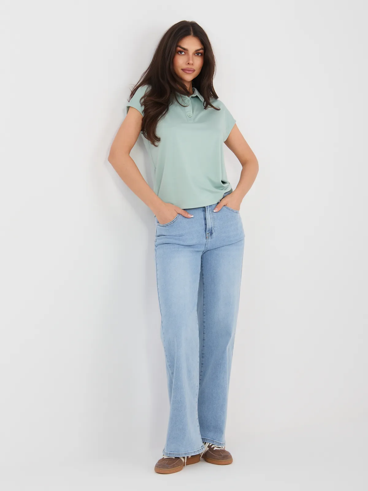 Klasyczna koszulka polo w casualowym wydaniu - zdjęcie 1