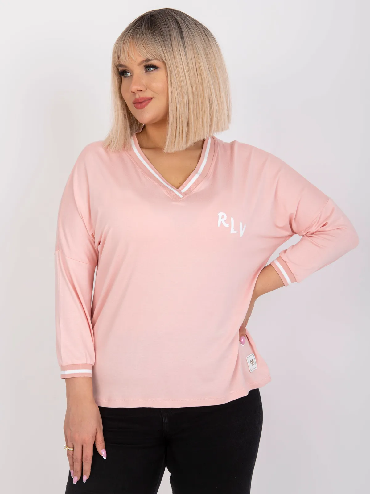 Casualowa bluzka z dekoltem w serek i nadrukiem - zdjęcie 1