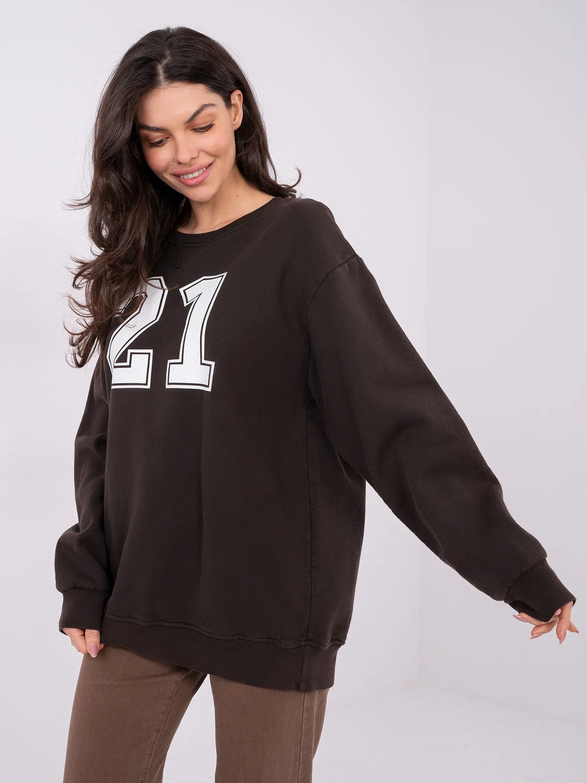 Bluza oversize z nadrukiem w stylu varsity - zdjęcie 1