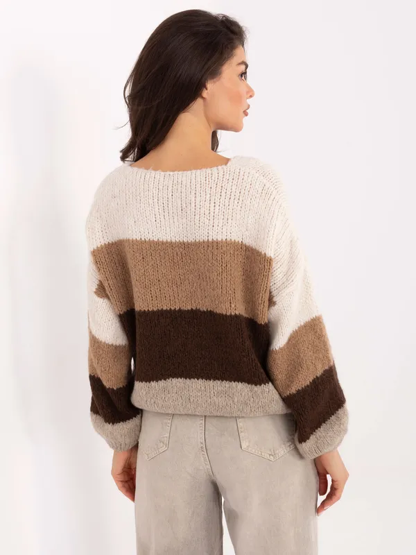 Krótki sweter oversize o luźnym splocie