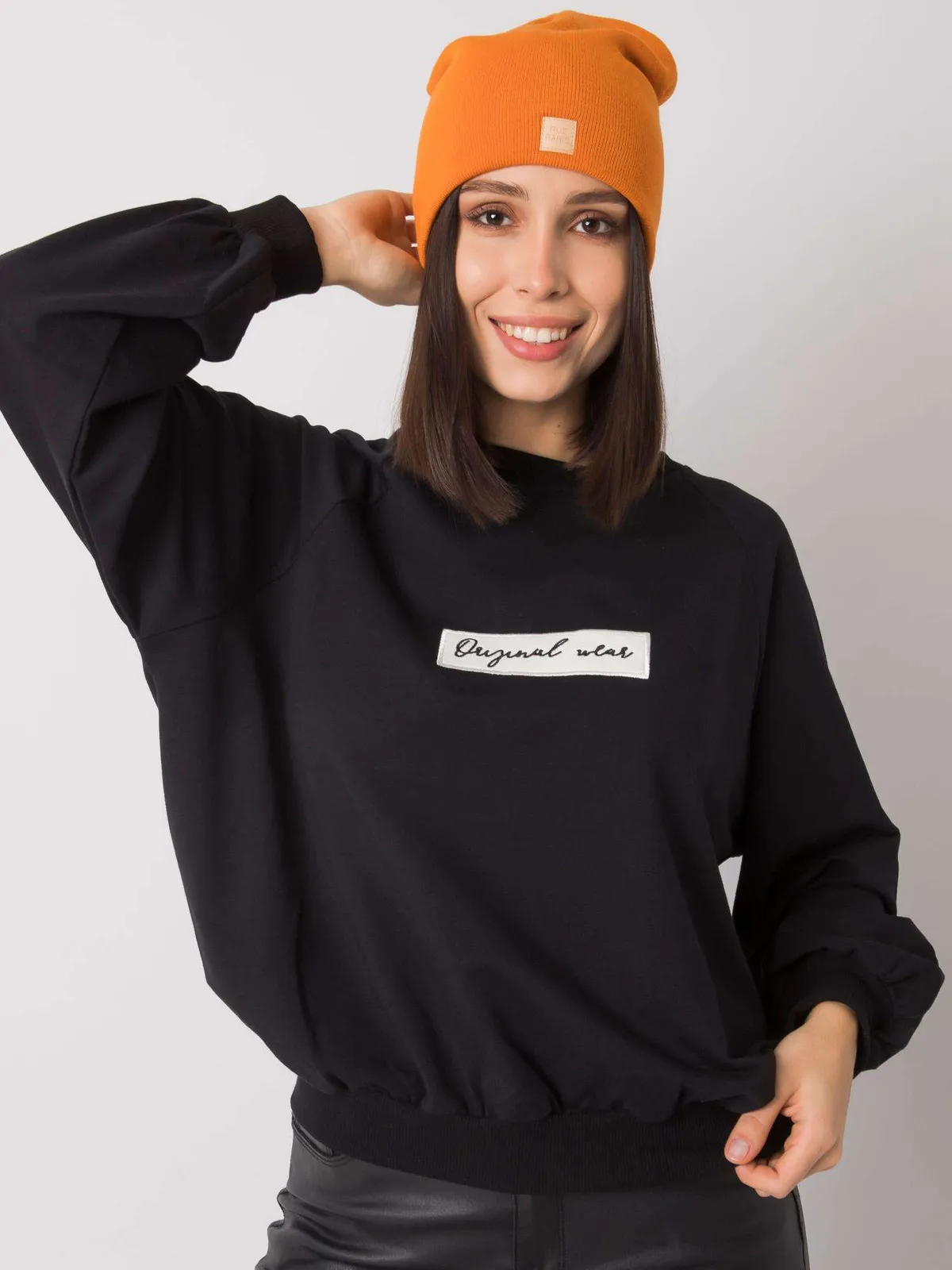 Szara czapka beanie - zdjęcie 2