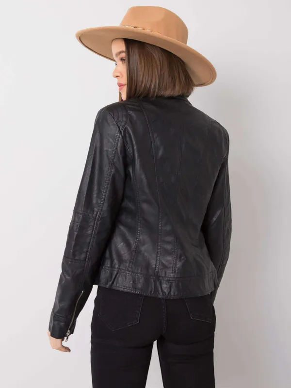 Czarna kurtka biker