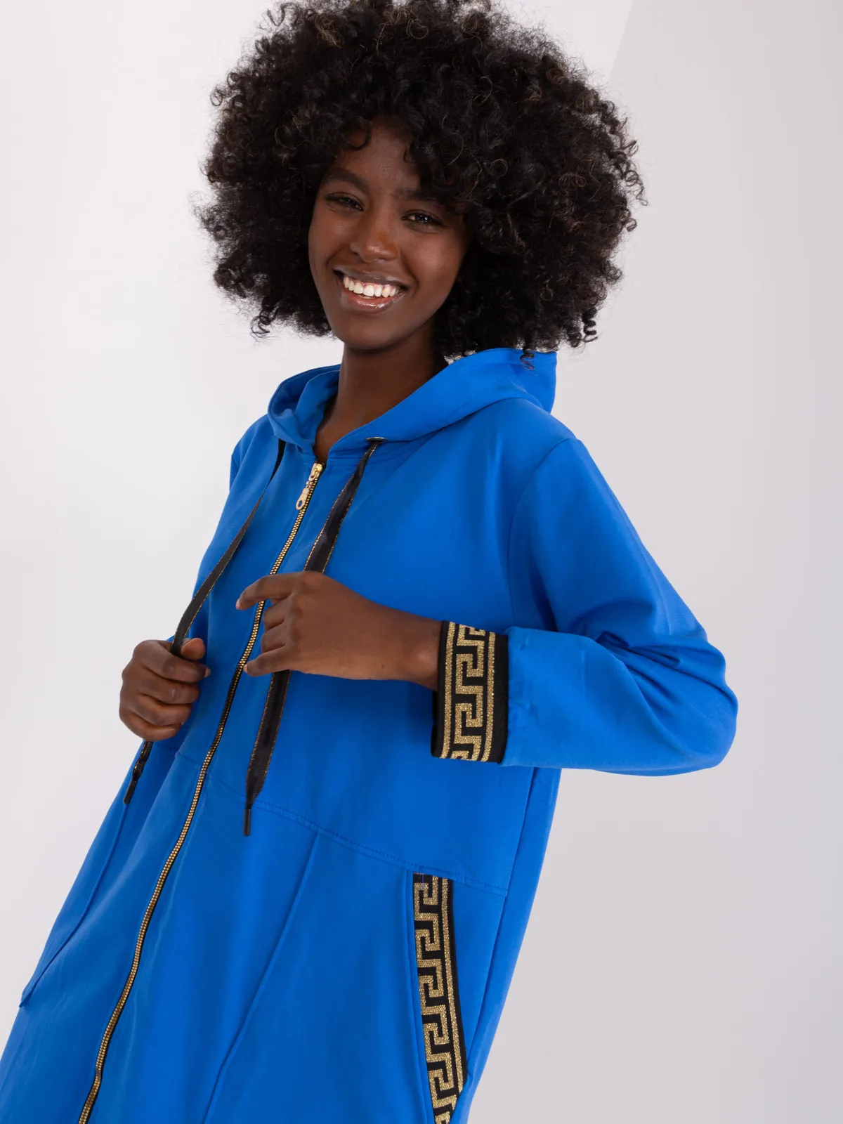 Długa bluza rozpinana z kapturem i zdobieniami - zdjęcie 1