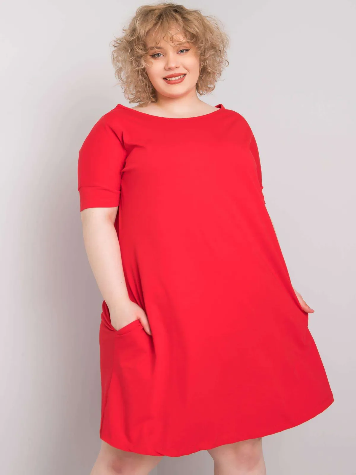 Bordowa luźna sukienka plus size - zdjęcie 8