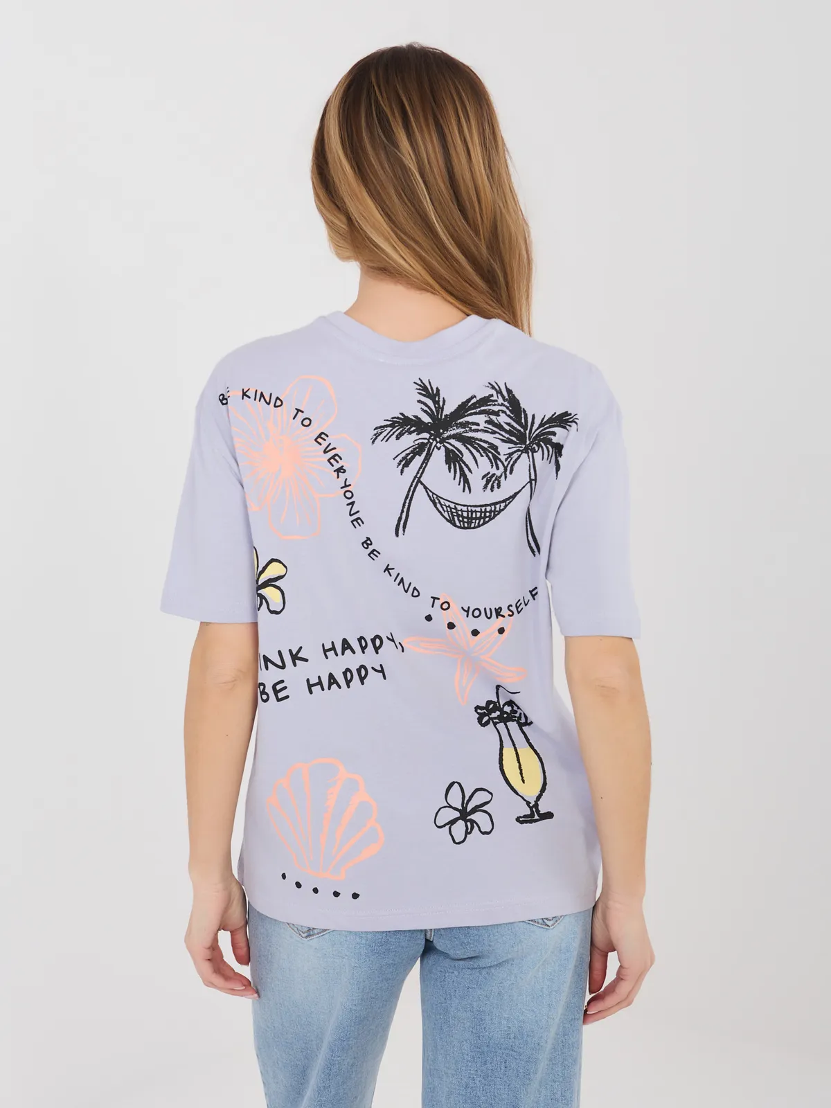 T-shirt oversize z dziewczęcym nadrukiem - zdjęcie 4