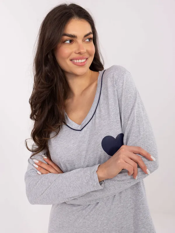 Koszula nocna o kroju oversize z sercem