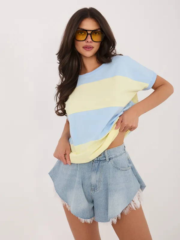 Casualowy t-shirt o swobodnym kroju oversize