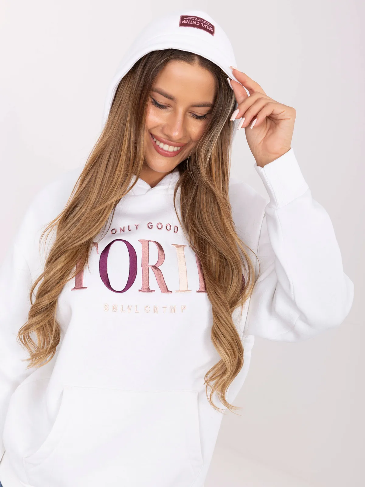 Casualowa bluza z kapturem i nadrukiem - zdjęcie 1