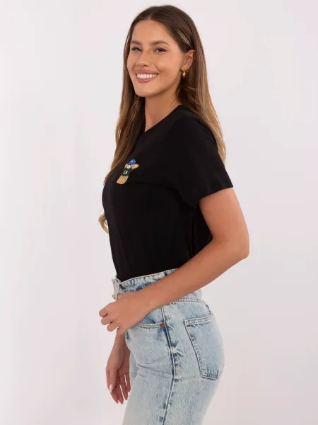 Casualowy T-shirt z haftowaną aplikacją misia