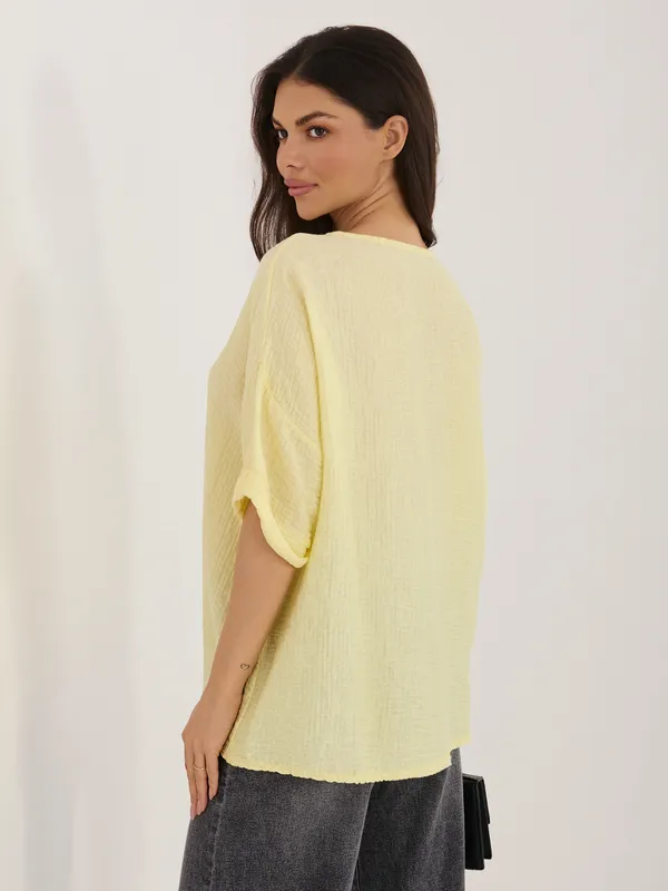 Casualowa bluzka oversize z dekoltem w serek