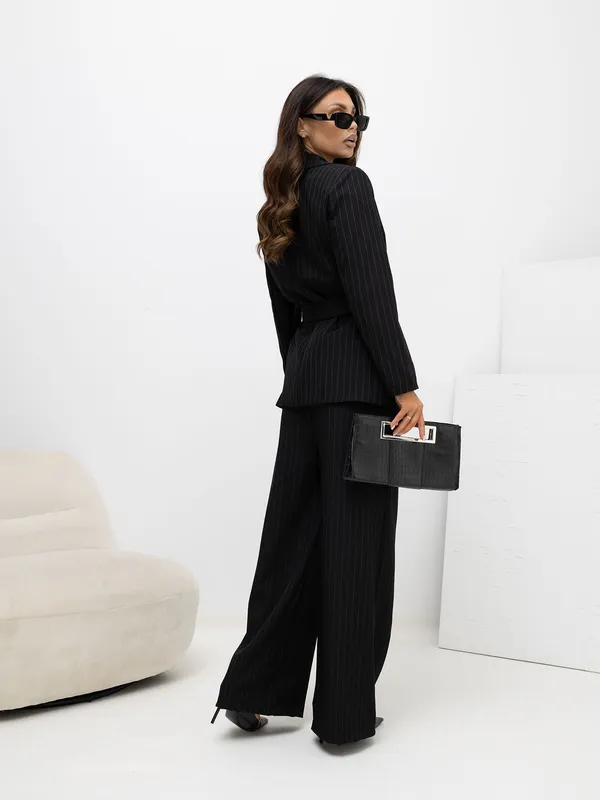 Wizytowa marynarka z wiązaniem w talii - widok 2